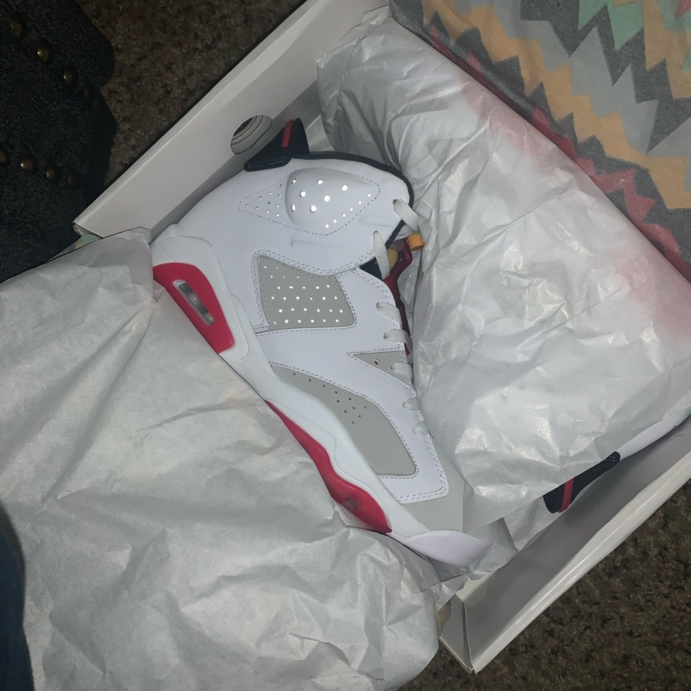 Jordan 6s - Picture 5 of 6